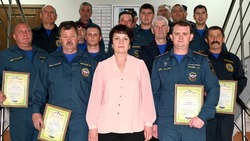 Глава администрации Татьяна Круглякова поблагодарила чернянских спасателей за службу