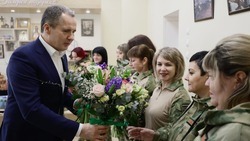 Вячеслав Гладков поздравил участниц территориальной самообороны с наступающим женским днём