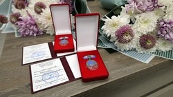 Три жительницы Чернянского округа удостоены почётного знака Белгородской области «Материнская слава»