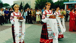 Анастасия Слепцова описала историю празднования Дня посёлка в Чернянке
