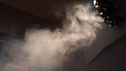 Специалисты МЧС рассказали порядок действия при задымлении гаджетов