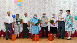 Супружеские пары Чернянского района стали обладателями медалей «За любовь и верность»