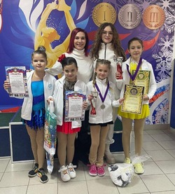 Юные фигуристки из Чернянки стали медалистами на соревнованиях в Орле