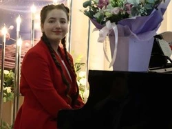 Ученица Чернянской ДШИ Виктория Шевченко представила зрителям сольный концерт