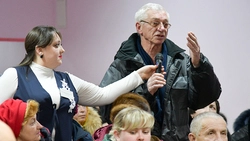Жители Русской Халани высадят аллею в честь 75-летия Победы в Великой Отечественной войне