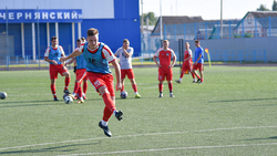 Чернянский «Каскад» продолжил борьбу за победу в чемпионате области по футболу