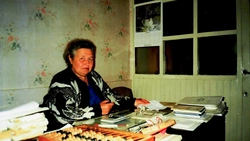 Пенсионный фонд Чернянского района поздравил с юбилеем коллегу Александру Руденко