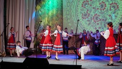 Чернянские артисты порадовали земляков праздничной программой ко Дню флага Белгородской области