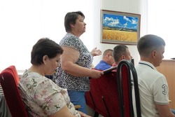 Единороссы доложили о ходе капитальных ремонтов секретарю Чернянского отделения партии
