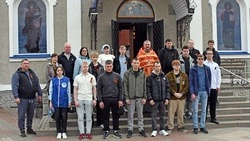 13 молодых чернянцев получили напутствия перед службой в Российской армии