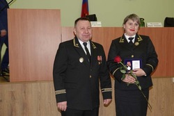 Судья Чернянского районного суда Татьяна Юденкова получила медаль «За безупречную службу»