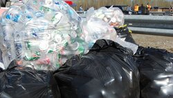Управляющие компании отвечают за порядок вокруг контейнерной площадки с мусором