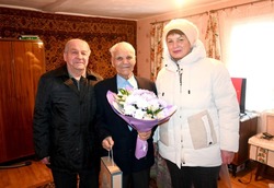 Участник Великой Отечественной Иван Винидиктович Овчаров отметил 99-й день рождения 