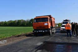 Строители «Белмаг» ведут капремонт сразу трёх дорожных участков в Чернянском районе