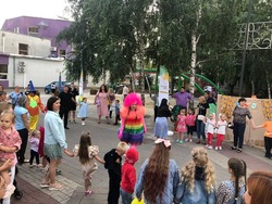 Малотроицкие таланты выступили с кукольным спектаклем в Белгороде
