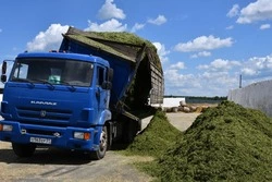 Профессионалы хозяйства «Орлик» в ближайшее время завершат уборку многолетних трав