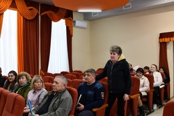 Лозновцы задали вопросы по поводу обслуживания газопровода в селе
