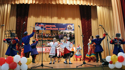Жители Ездочного посетили концерты в рамках культурно-спортивной эстафеты