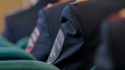 Чернянские полицейские напомнили об обязанностях иностранных граждан при въезде в Россию