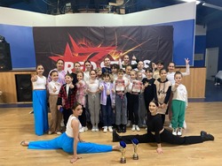 Студентка журфака Анастасия Тихович представила взгляд на коллектив «Зазеркалье» изнутри