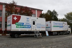 Около 50 пациентов в день принимают медики поезда здоровья в Ольшанке