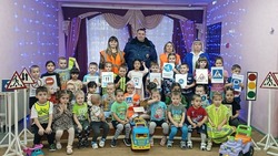 Воспитанники ольшанского детского сада «Ромашка» познакомились с профессией госавтоинспектора