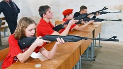 Чернянские школьники и студенты посоревновались в меткости