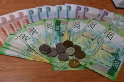 Продавец из Чернянки украла у работодателя более 300 тысяч рублей