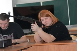 Команды школы №3 и Чернянской ЦРБ стали лидерами районного турнира по стрельбе