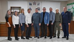 Сотрудники чернянской колонии-поселения № 8 поздравили ветеранов и пенсионеров службы