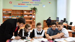 Волотовская сельская школа продолжила борьбу за победу в конкурсе «Школа года-2020»