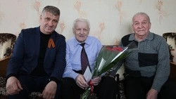 Участники Великой Отечественной войны из Чернянки принимали поздравления в преддверии 9 Мая