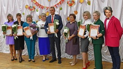 Чернянские студенты и преподаватели отметили День СПО и День учителя