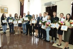 Лучшие белгородские студенты получили стипендии от фонда «Поколение» Андрея Скоча