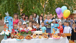 Благотворительные ярмарки прошли в общеобразовательных учреждениях Чернянского района