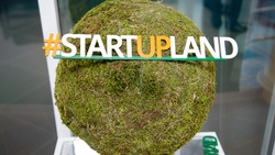 Участники второй ярмарки стартапов StartUp:Land представили на суд экспертов 80 проектов