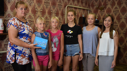 Семья из Ездочного получила подарок от российской телевизионной и радиовещательной сети