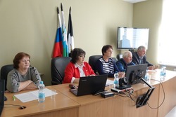 Председатель Муниципального совета Марина Чуб провела вторую сессию депутатов