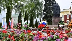 Власти Чернянского округа поздравили земляков с праздником 9 Мая