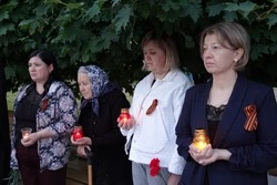 Чернянцы почтили минутой молчания героев войны в День памяти и скорби