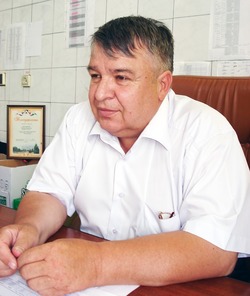 Житель Русской Халани Виктор Евстафьев отпраздновал 70-летний юбилей
