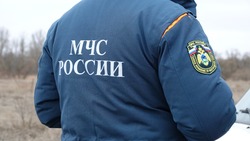 Сотрудники МЧС напомнили чернянцам о правилах безопасности при использовании печного отопления