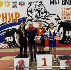 Чернянские спортсмены-тяжелоатлеты привезли золото и серебро из Мценска 