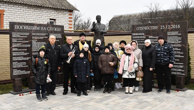 Воспитанники чернянской ДШИ почтили память музыкантов ансамбля имени Александрова