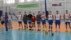 Виктор Широкопетлев стал лучшим игроком памятного турнира по волейболу имени Должикова