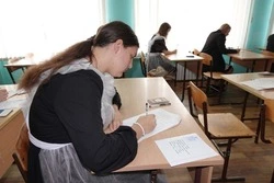 Дарья Войтова и Надежда Коржова из Чернянки стали победителями олимпиады школьников по праву