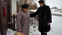 Татьяна Круглякова передала подарки от Андрея Скоча семьям героев локальных конфликтов