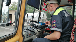 Госавтоинспекция проверила готовность школьных автобусов в Чернянке