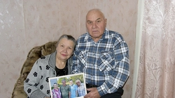 Судьба двоих длиной в полвека. Супружеская пара из Новоречья отметила золотую свадьбу
