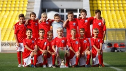 Команда юных футболистов из Белгорода одержала победу в турнире «Кожаный мяч»